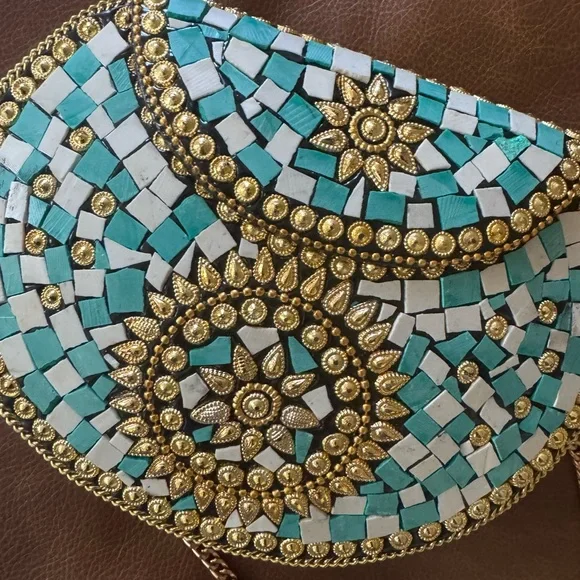 NEW Ramla Handmade Gold Embellished Clutch - Picture 3 of 10